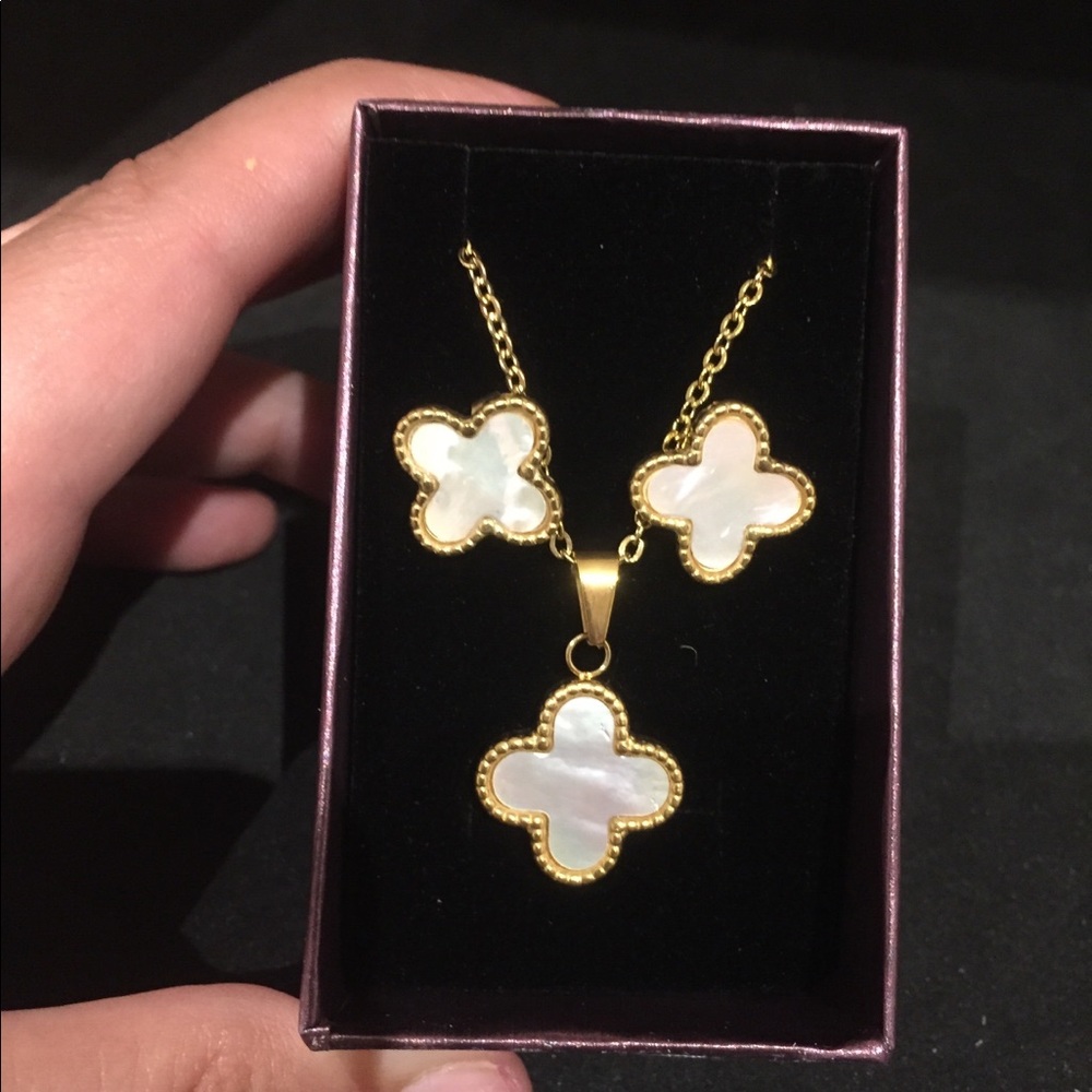 14k Gold Plated Four Clover Set